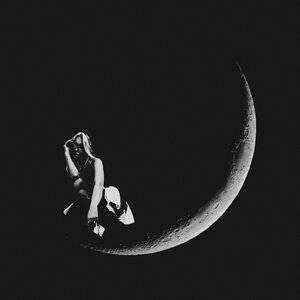 DADA - Луна